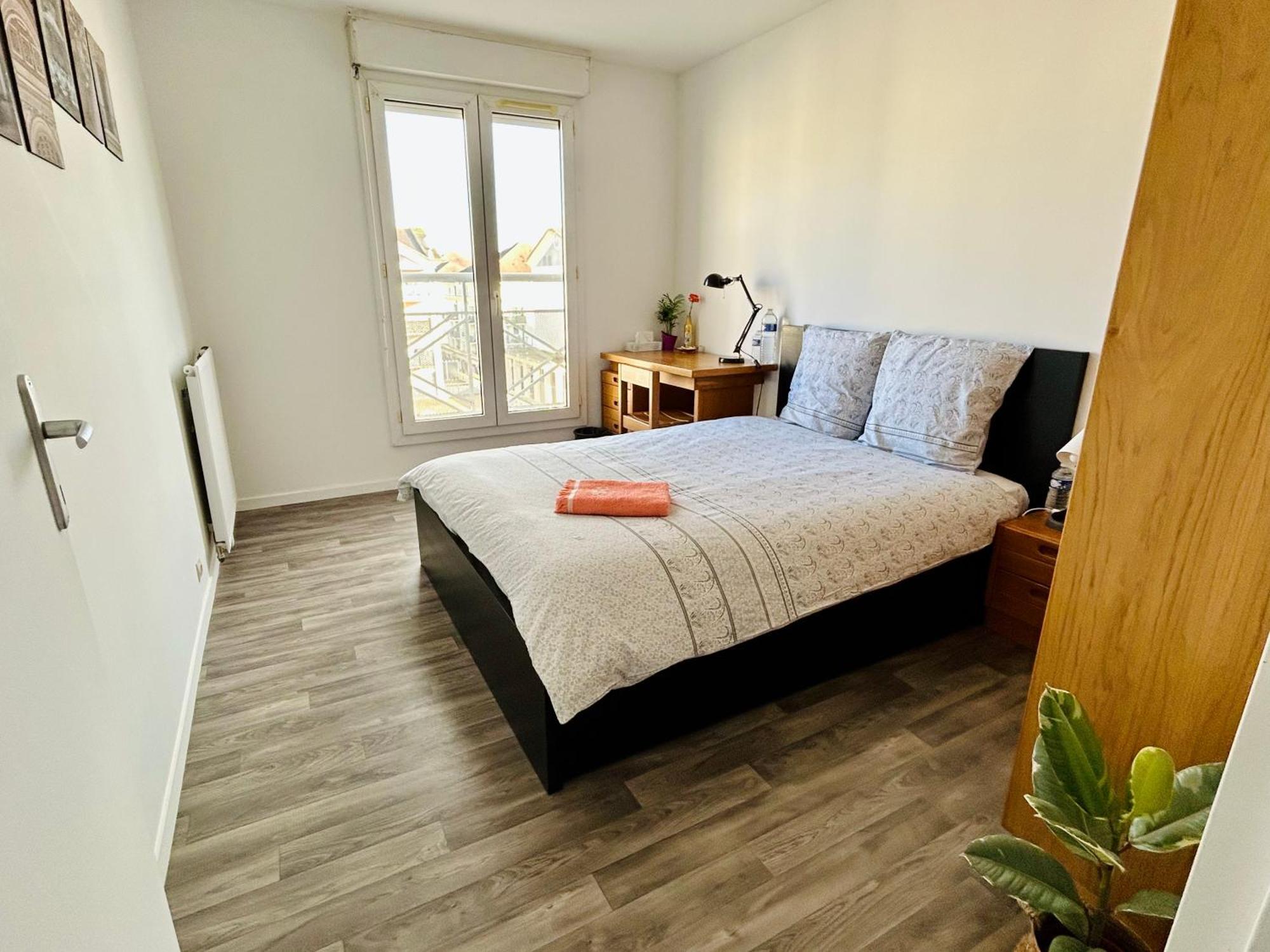 Jolie 3minutes De La Gare Rer A Apartment